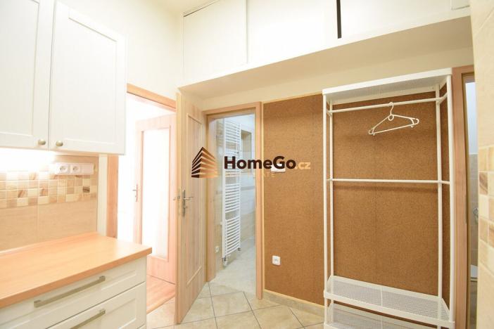 Pronájem bytu 1+kk, Praha - Nusle, Na Veselí, 40 m2