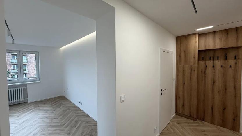 Pronájem bytu 2+1, Zlín, Věžové domy, 65 m2
