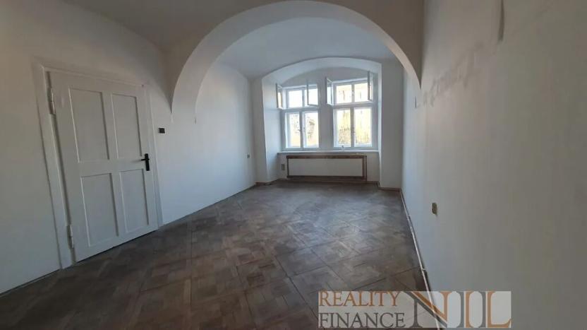 Pronájem bytu 2+kk, Plzeň, náměstí Republiky, 62 m2