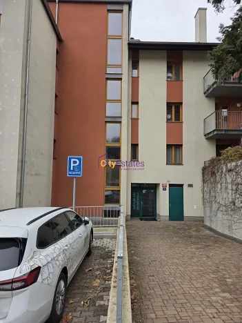 Pronájem bytu 1+kk, Praha - Krč, Dolnokrčská, 46 m2