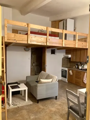 Pronájem bytu 1+1, Praha - Košíře, Vrchlického, 35 m2