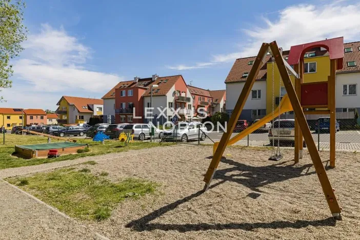 Prodej rodinného domu, Jinočany, Emy Destinové, 157 m2