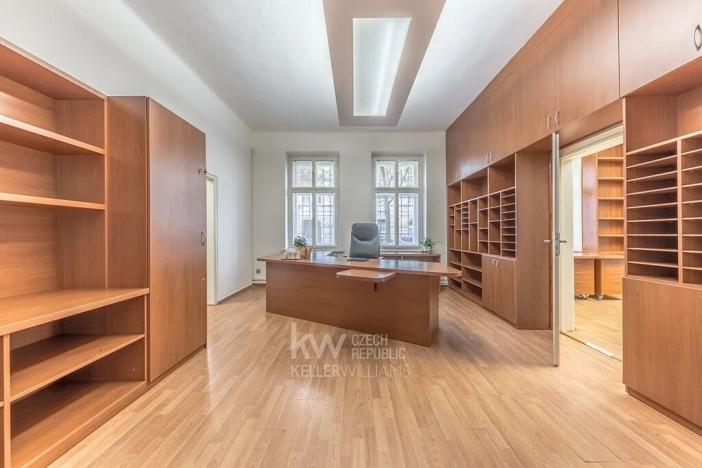 Pronájem kanceláře, Praha - Bubeneč, Jana Zajíce, 270 m2
