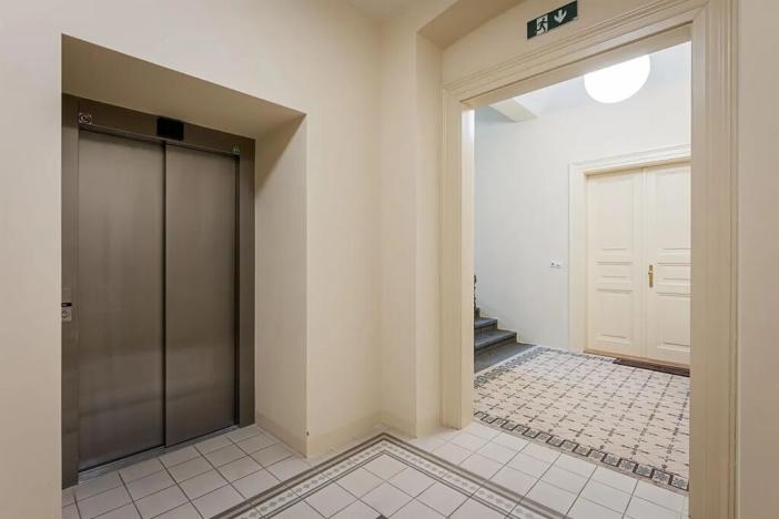 Pronájem bytu 2+kk, Praha - Vinohrady, Čermákova, 38 m2