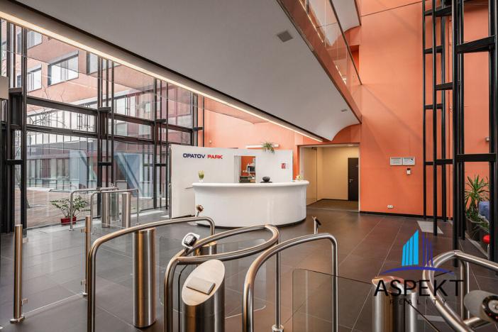 Pronájem kanceláře, Praha - Chodov, Líbalova, 107 m2