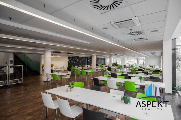 Pronájem kanceláře, Praha - Chodov, Líbalova, 107 m2