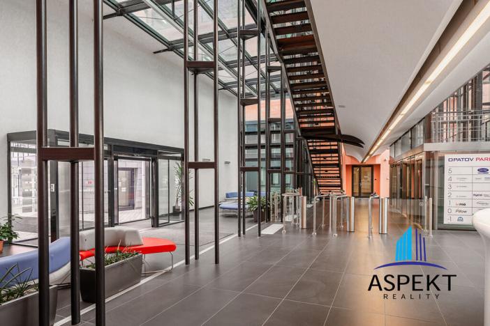 Pronájem kanceláře, Praha - Chodov, Líbalova, 28 m2