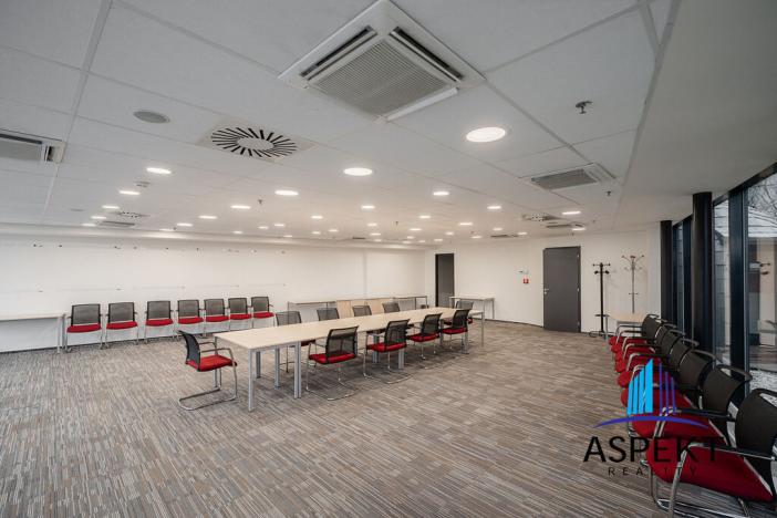 Pronájem kanceláře, Praha - Chodov, Líbalova, 28 m2