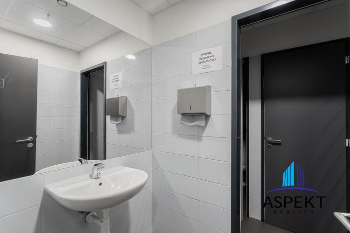 Pronájem kanceláře, Praha - Chodov, Líbalova, 28 m2