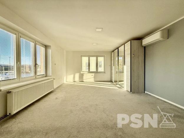 Pronájem kanceláře, Brno, Komárovské nábřeží, 94 m2