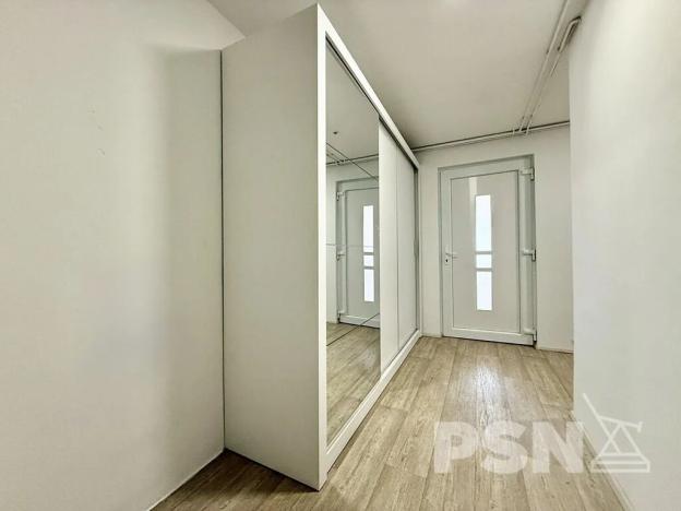 Pronájem kanceláře, Brno, Komárovské nábřeží, 94 m2