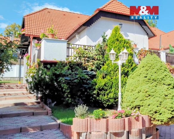 Prodej rodinného domu, Nepomyšl, 410 m2