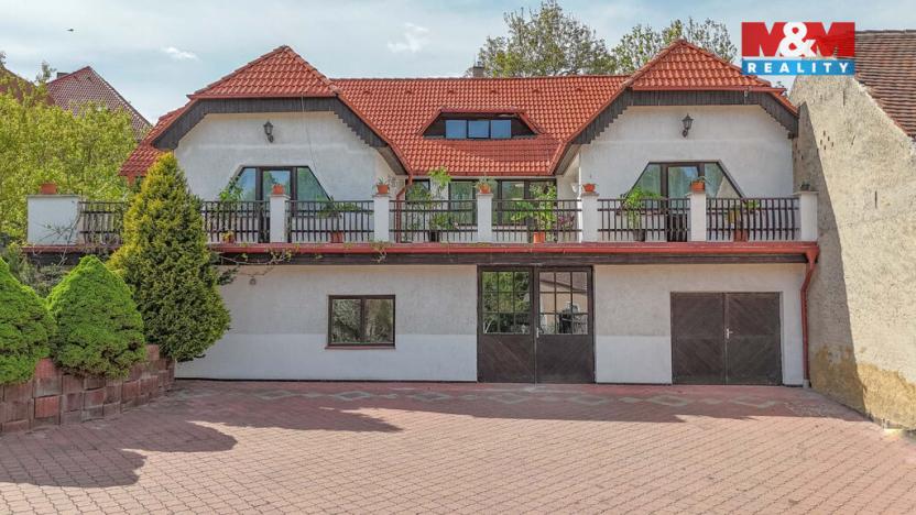 Prodej rodinného domu, Nepomyšl, 410 m2