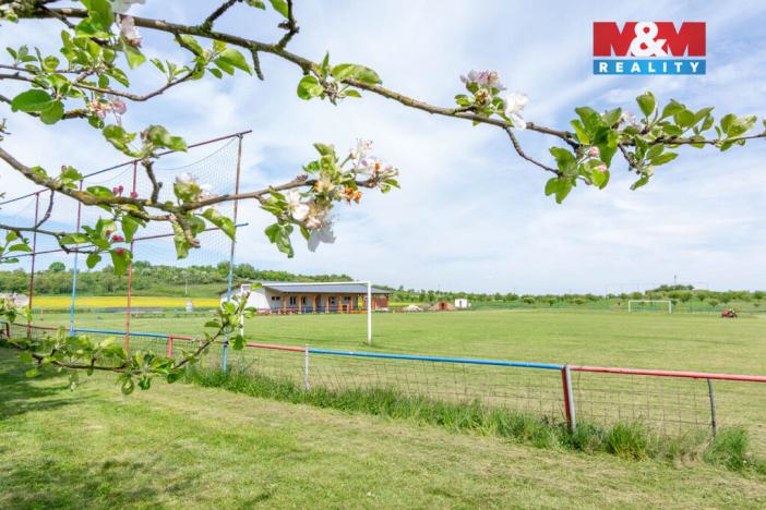 Prodej rodinného domu, Nepomyšl, 410 m2