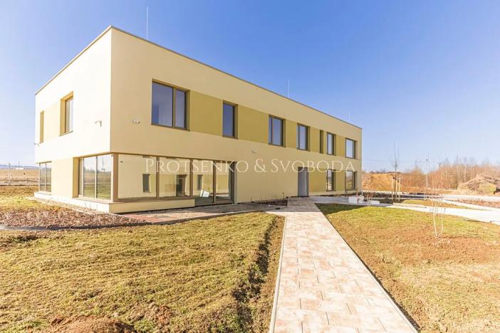 Pronájem kanceláře, Velká Bíteš, 270 m2