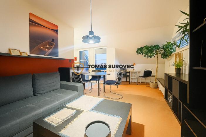 Pronájem bytu 3+1, Zlín - Mladcová, Frant. Bartoše, 72 m2