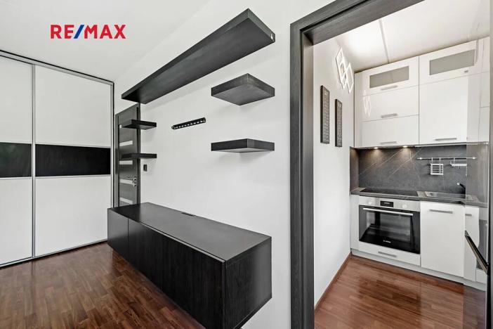 Pronájem bytu 1+kk, Praha - Chodov, Benkova, 30 m2