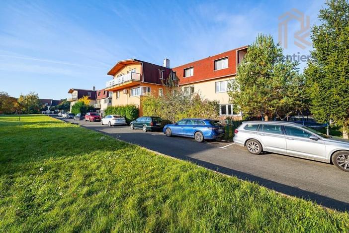 Prodej bytu 2+kk, Praha - Újezd nad Lesy, Domanovická, 67 m2