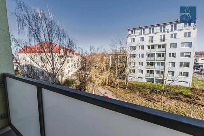 Prodej bytu 3+1, Praha - Újezd nad Lesy, Žárovická, 68 m2