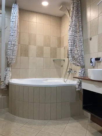 Pronájem bytu 2+1, Kadaň, 1. máje, 63 m2