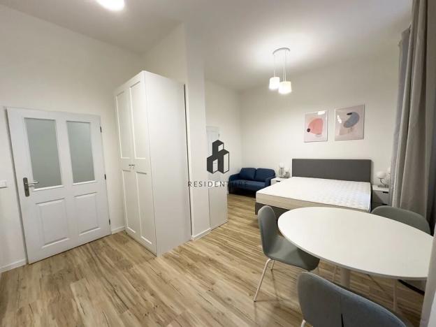 Pronájem bytu 1+kk, Praha - Nové Město, Trojická, 32 m2