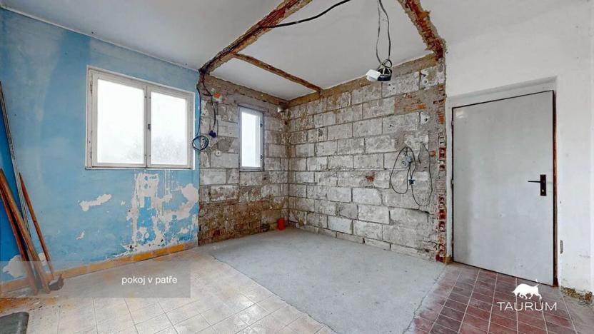 Prodej rodinného domu, Roupov, 525 m2