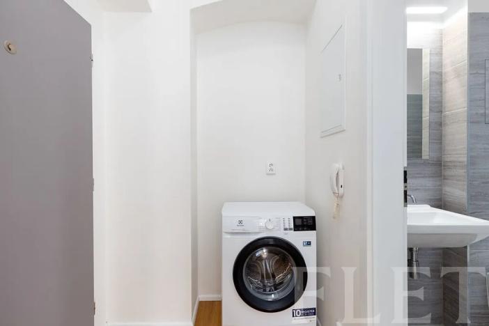 Pronájem bytu 1+kk, Praha - Libeň, Kotlaska, 25 m2