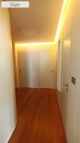 Pronájem bytu 4+kk, Praha - Nové Město, Ostrovní, 103 m2