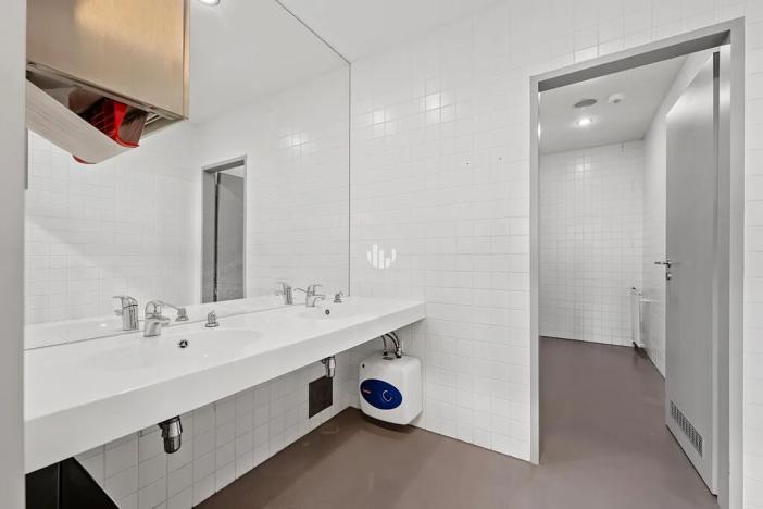 Pronájem kanceláře, Praha - Smíchov, Karla Engliše, 1150 m2