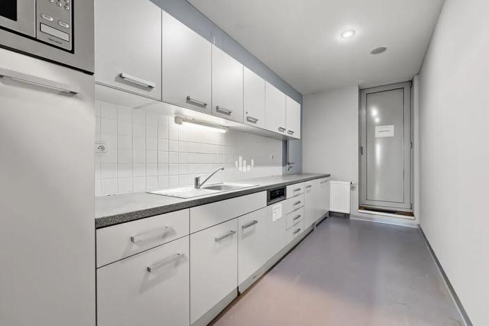 Pronájem kanceláře, Praha - Smíchov, Karla Engliše, 300 m2