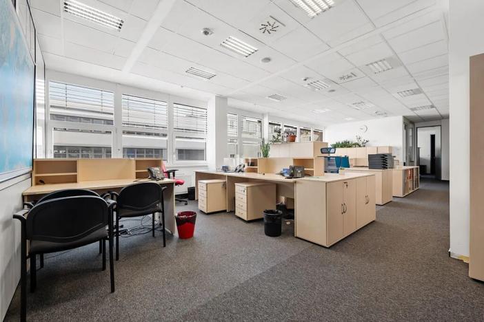 Pronájem kanceláře, Praha - Smíchov, Karla Engliše, 2300 m2