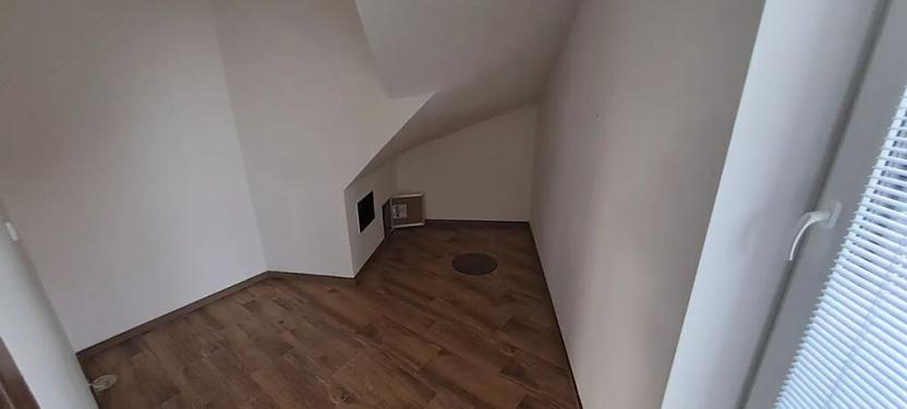 Pronájem bytu 2+kk, Praha - Čakovice, Bělomlýnská, 31 m2
