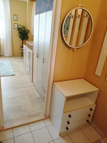 Pronájem bytu 1+kk, Praha, Pelhřimovská, 30 m2