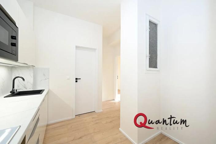 Pronájem bytu 2+1, Praha - Žižkov, Jeseniova, 44 m2