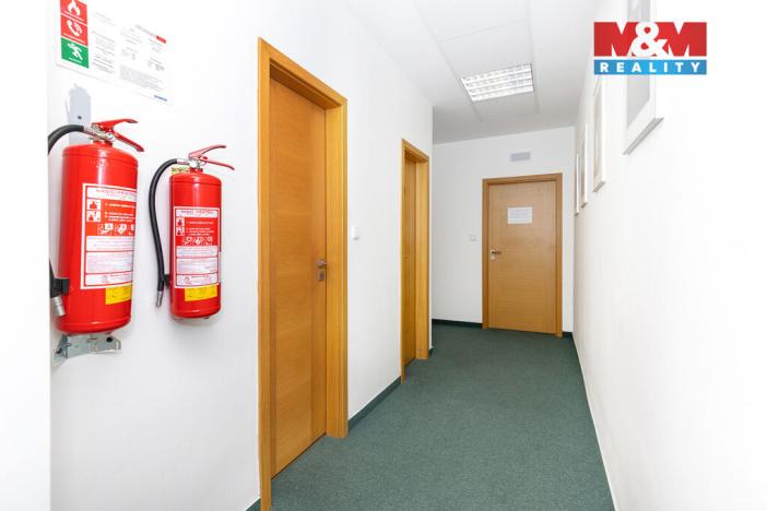 Pronájem kanceláře, Pardubice - Zelené Předměstí, 331 m2