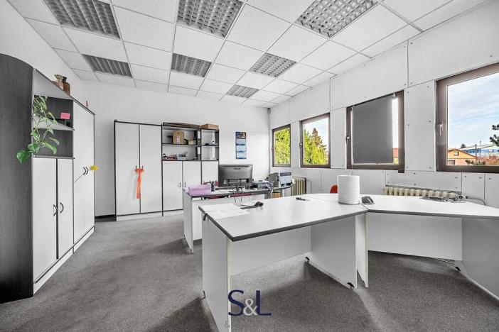 Prodej výrobních prostor, Turnov, Hruborohozecká, 2500 m2