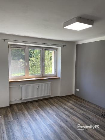 Pronájem bytu 2+1, Kladno - Kročehlavy, Unhošťská, 52 m2