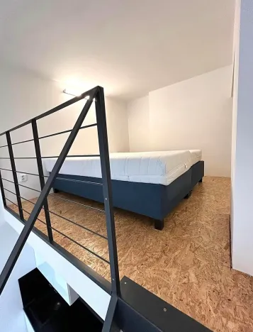 Pronájem bytu 1+kk, Praha - Vysočany, Poděbradská, 30 m2