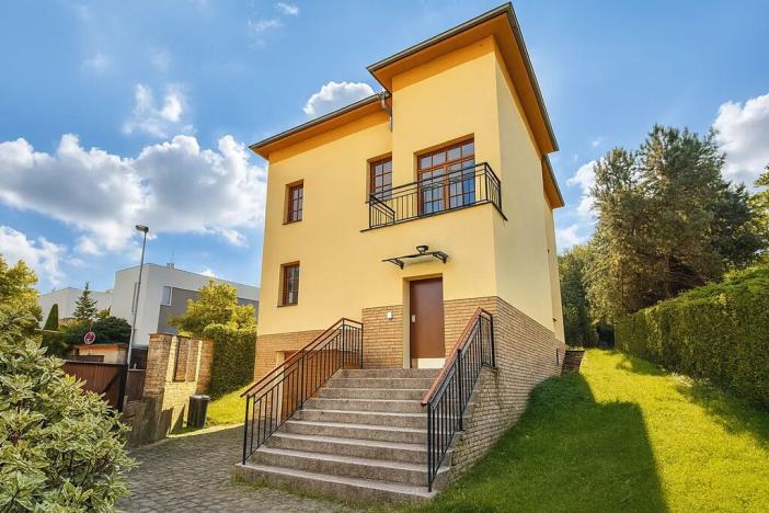 Pronájem vily, Praha - Břevnov, 316 m2