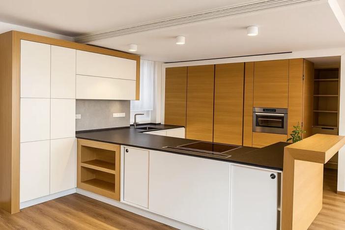 Prodej kanceláře, Čestlice, 1138 m2