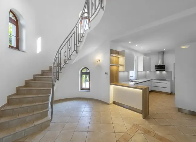 Pronájem vily, Praha, 243 m2