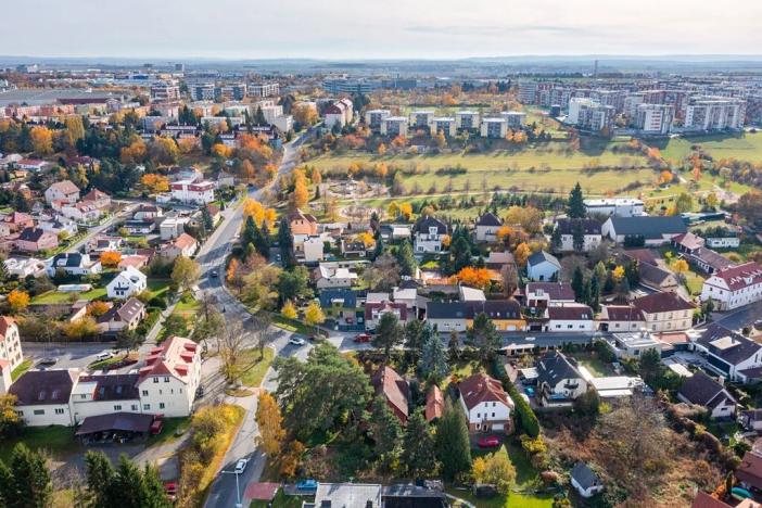 Prodej pozemku pro bydlení, Praha - Zličín, Hrozenkovská, 1647 m2