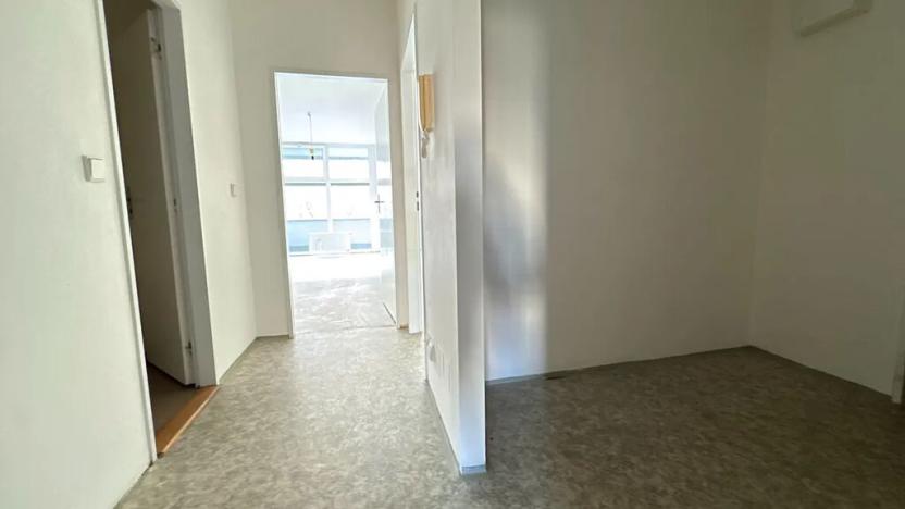 Pronájem bytu 2+1, Praha - Černý Most, Maňákova, 77 m2