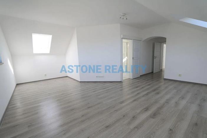 Pronájem rodinného domu, Trnová, 318 m2