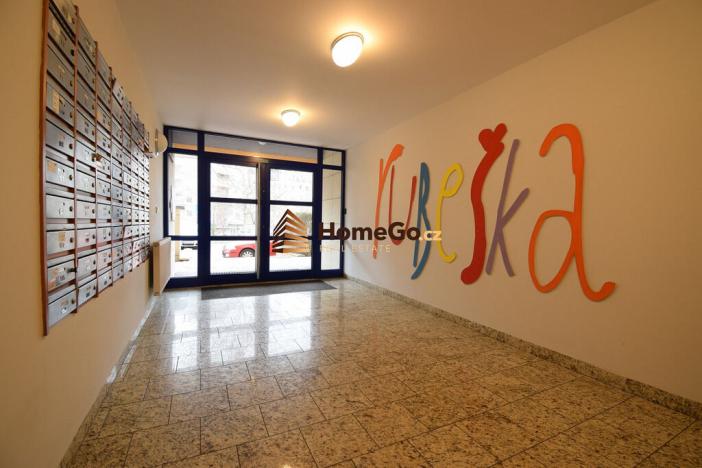 Pronájem bytu 2+kk, Praha - Vysočany, Rubeška, 46 m2