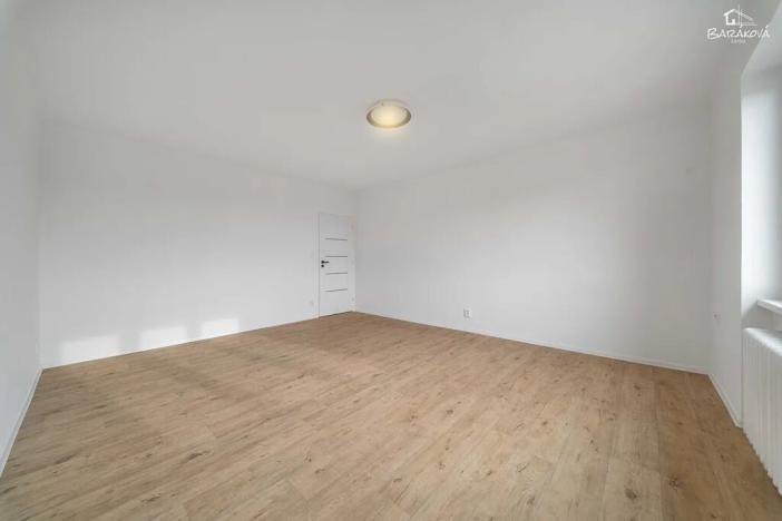 Prodej bytu 3+1, Štěnovice, Lipová, 75 m2