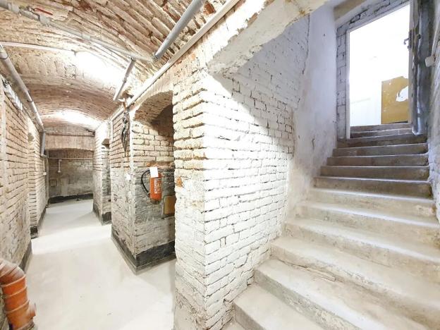 Pronájem skladu, Praha, Sekaninova, 92 m2