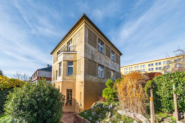 Prodej rodinného domu, Praha - Strašnice, Břežanská, 215 m2