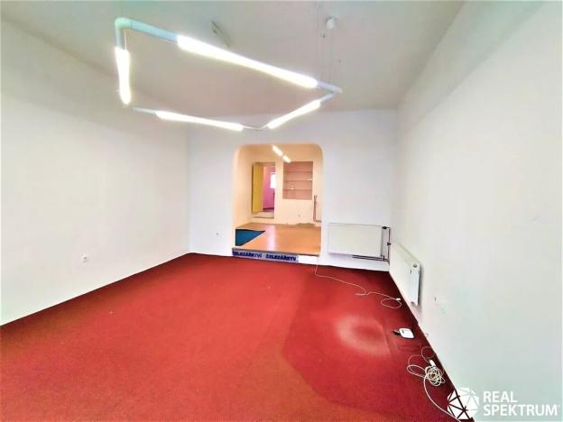 Pronájem obchodního prostoru, Boskovice, Masarykovo náměstí, 50 m2