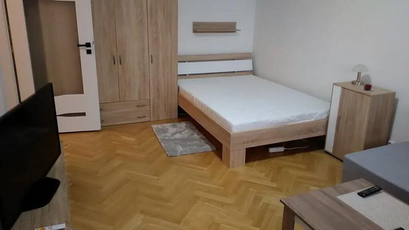 Pronájem bytu 1+1, Brno, Brožíkova, 38 m2